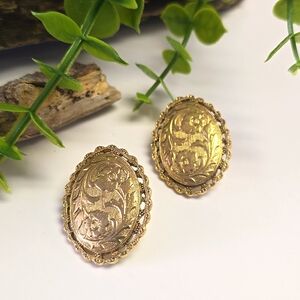 BEAUTIFUL VINTAGE EARRINGS